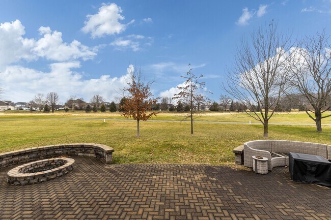 Building Photo - 7225 Bromfield Dr