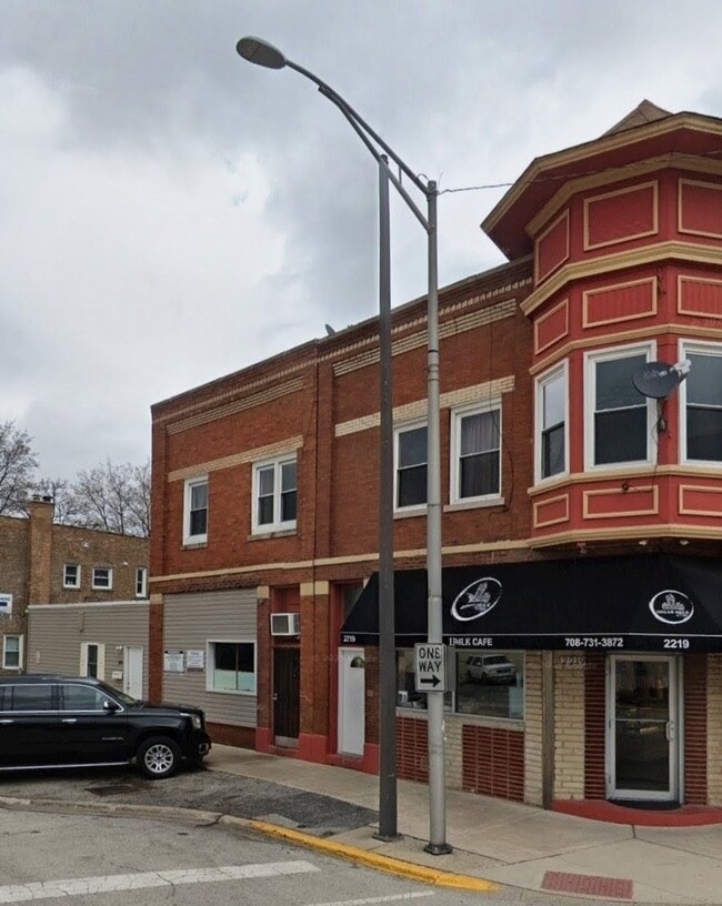 Building Photo - 817 23rd Ave