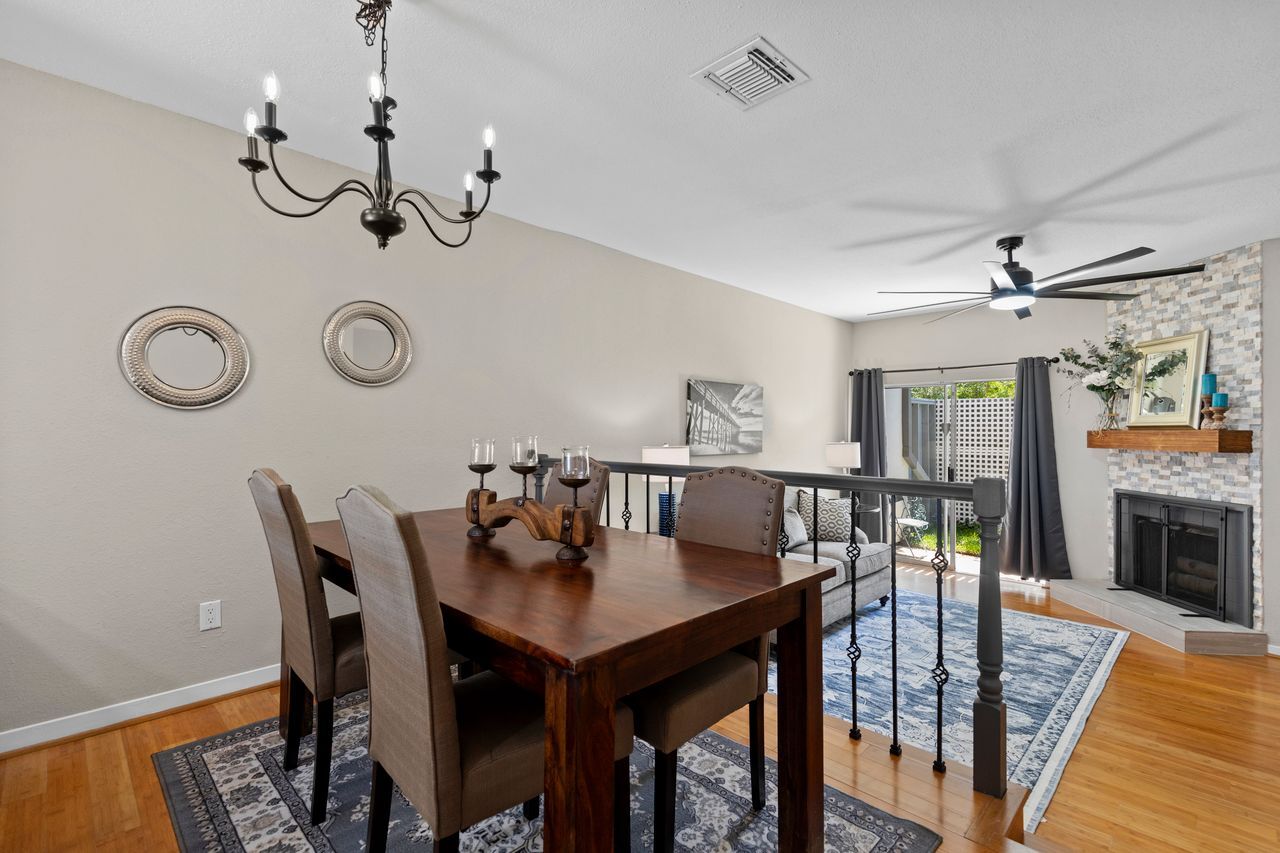 Building Photo - 5094 Glenmont Dr