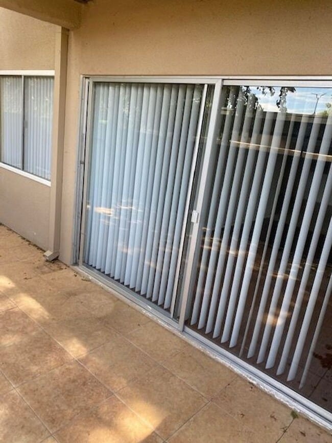Building Photo - 25718 Hogan Dr