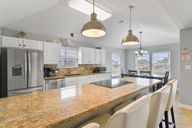 Building Photo - 21531 Zachary Dr