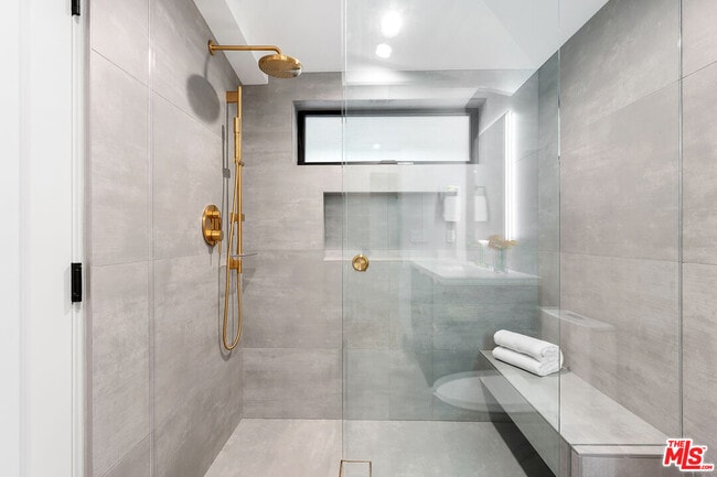 Building Photo - 4943 Palomar Dr