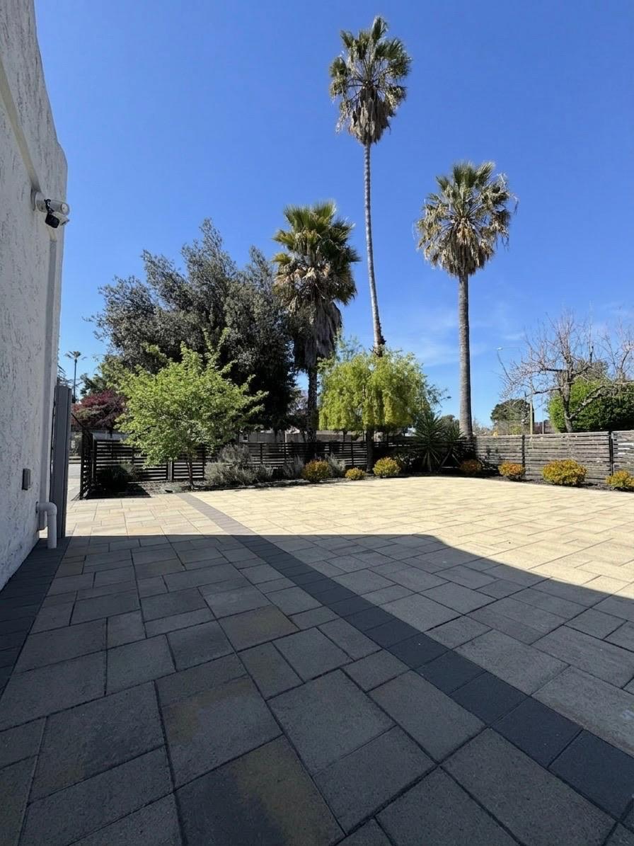 Building Photo - 5868 Lean Way