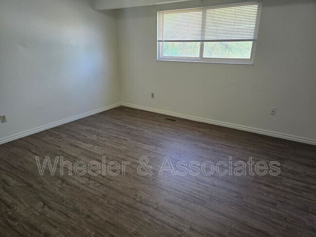 Building Photo - 6087 S 2475 W