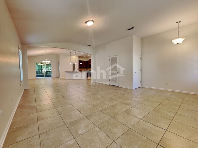 Building Photo - 603 Glendale Ln