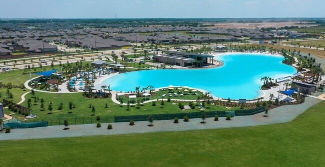 Building Photo - 3057 Pensacola Dr