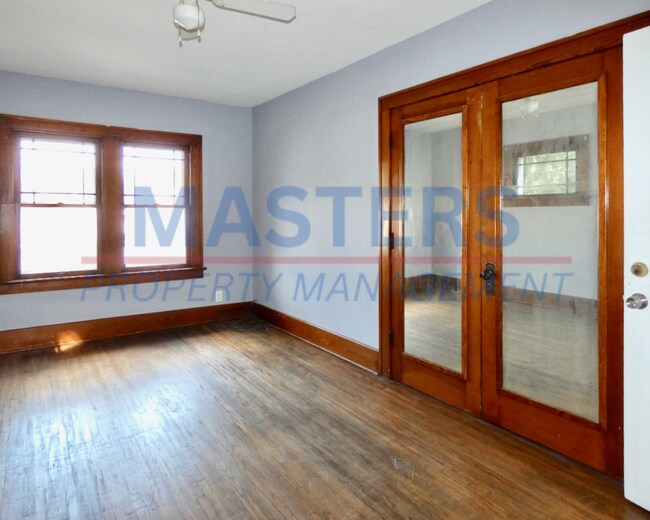 Building Photo - 524 E Hudson St