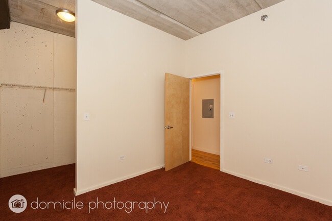 Building Photo - 630 N Franklin St