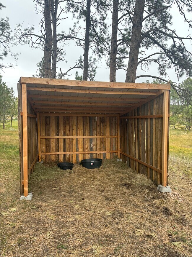 Building Photo - 6980 Wildridge Rd