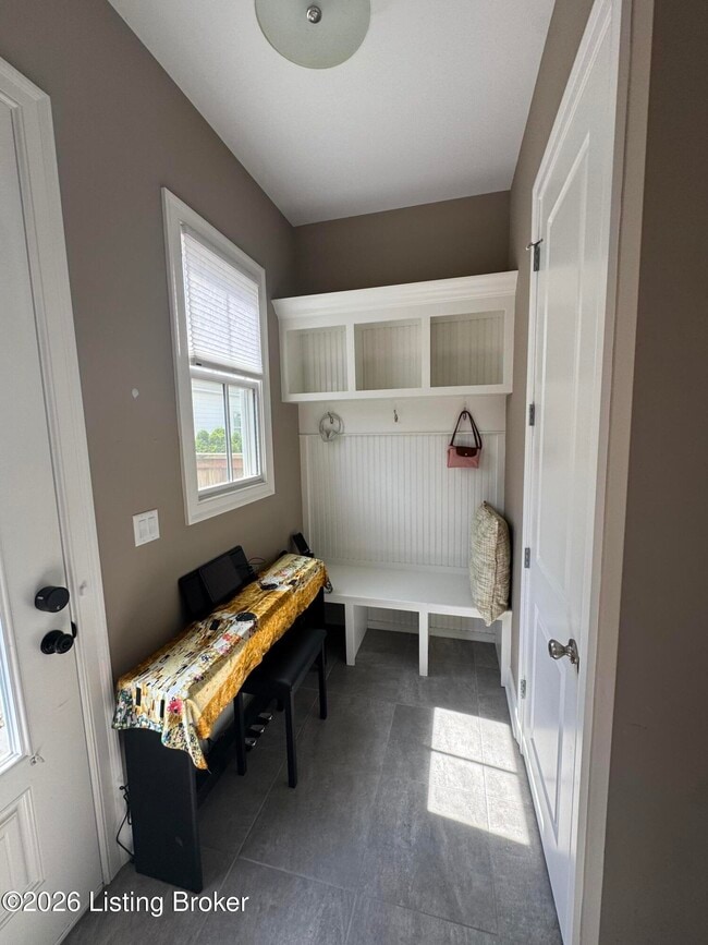 Building Photo - 6135 Mistflower Cir