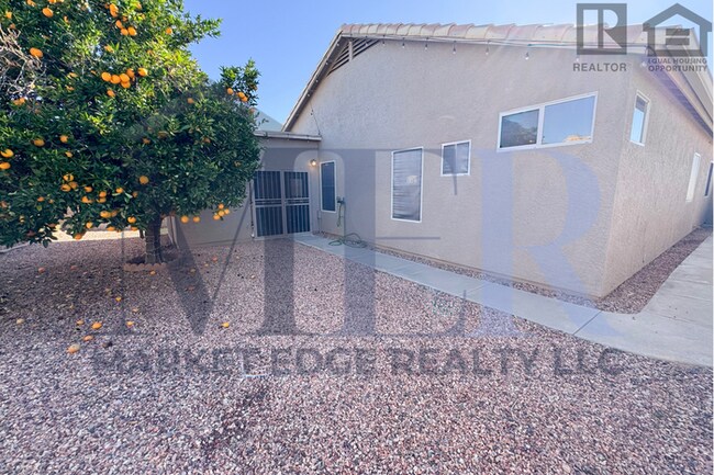 Building Photo - 3Bed/2Bath Furnished Home in 55+ Community in Peoria! Move-In Ready on 03/05/2026!