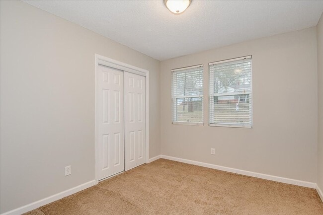 Building Photo - West Augusta Charm