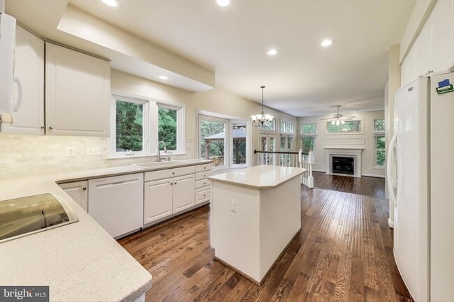 Building Photo - 114 Fordham Dr
