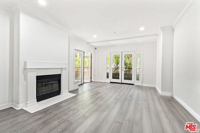 Building Photo - 8541 Alcott St