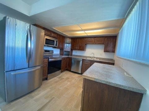Building Photo - End Unit Townhome for Rent-move in ready N...