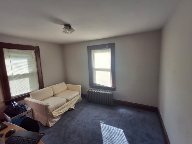 Building Photo - 2446 Dimmick Ave