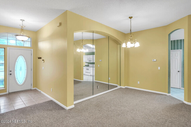 Building Photo - 2128 Pebble Creek Ln