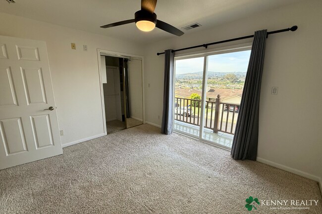 Building Photo - Beautifully Remodeled 4 Bed Home with Loft + Prime Location