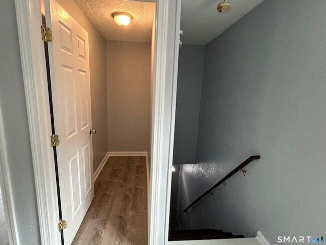 Building Photo - 18 Wilson St