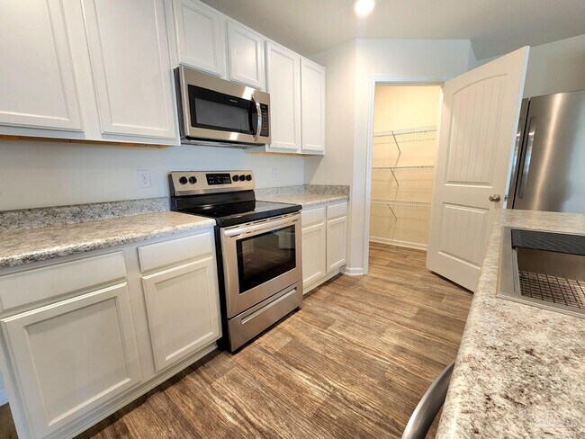 Building Photo - 7457 Steeplechase Blvd