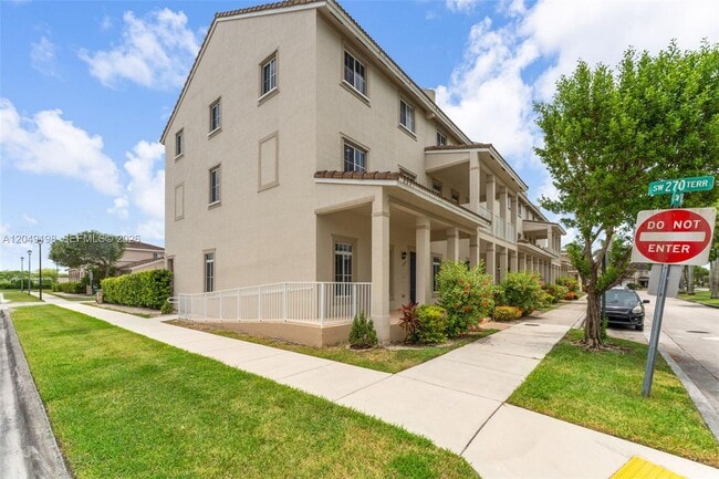 Building Photo - 27021 SW 140th Path