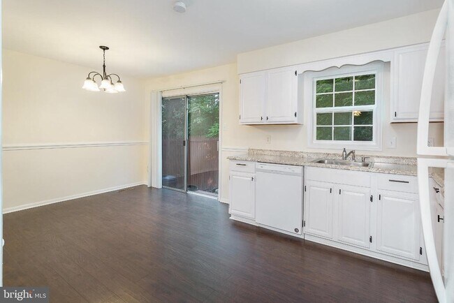 Building Photo - 12313 Cinnamon St