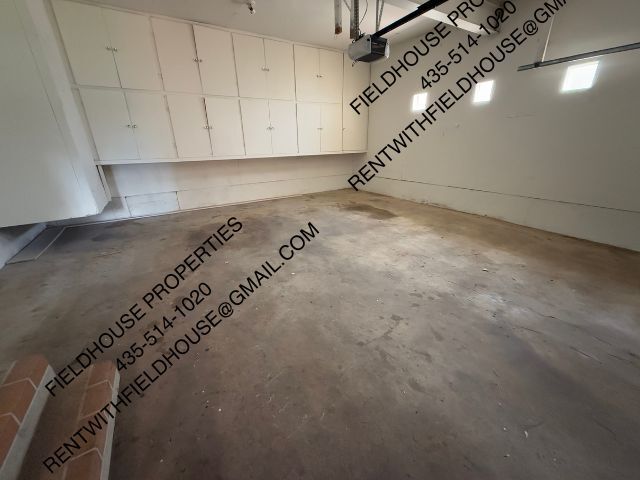 Building Photo - 1285 E 1500 N