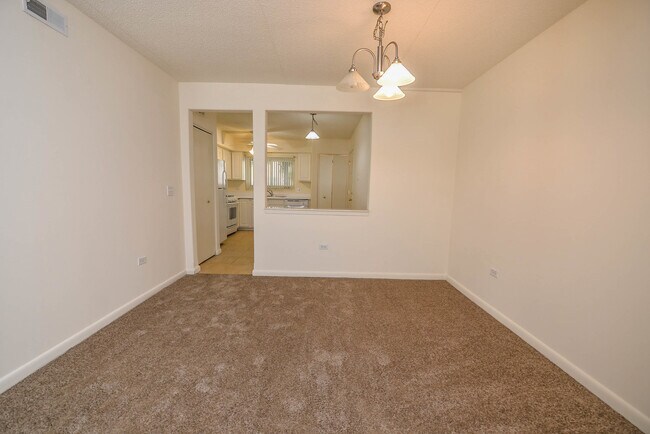 Building Photo - 8751 W Catherine Ave