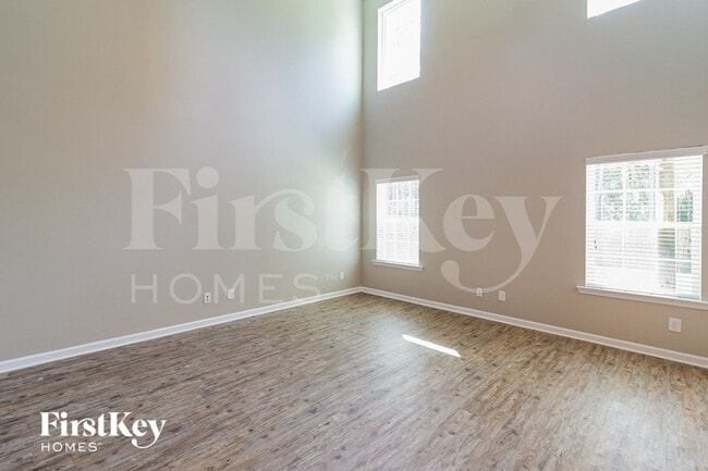 Building Photo - 772 Redbud Ln