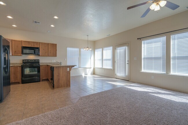 Building Photo - Spacious 3 Bedroom Corner Lot Home Near So...