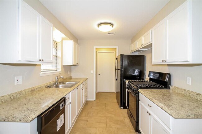 Building Photo - 4220 Corbett Dr