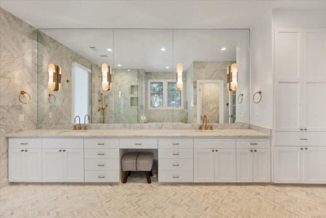 Building Photo - 1508 Marshall Ln