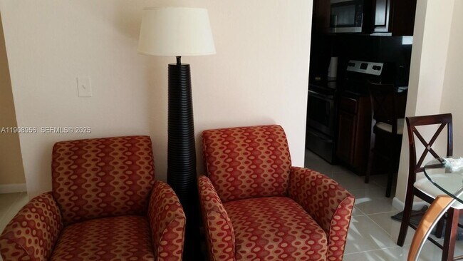 Building Photo - 1719 Lincoln St