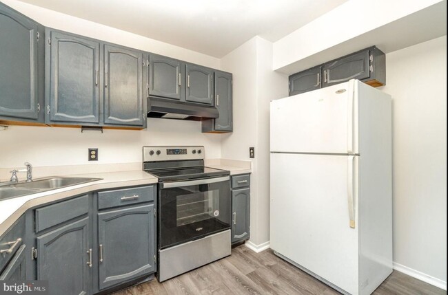 Building Photo - 2722 Buxton Ct