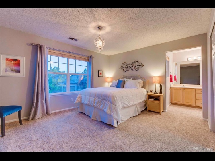 Building Photo - 15949 Longford Dr