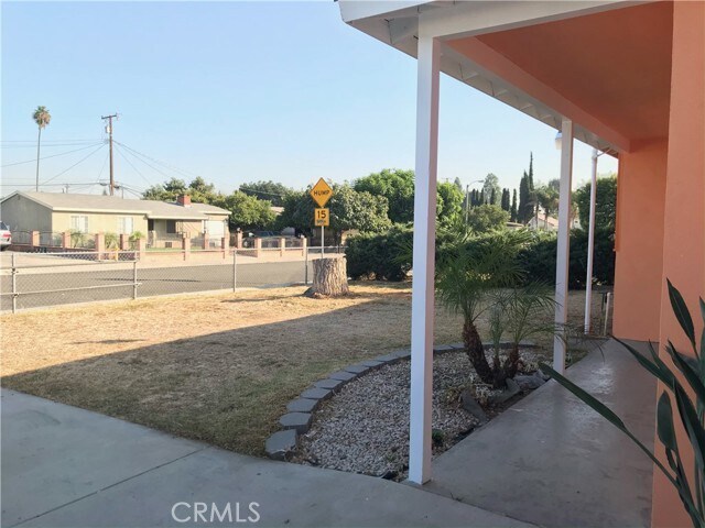 Building Photo - 2233 S Encino Pl