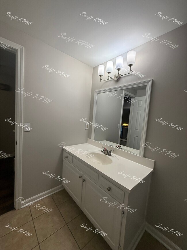 Building Photo - 9805 Carter Dr