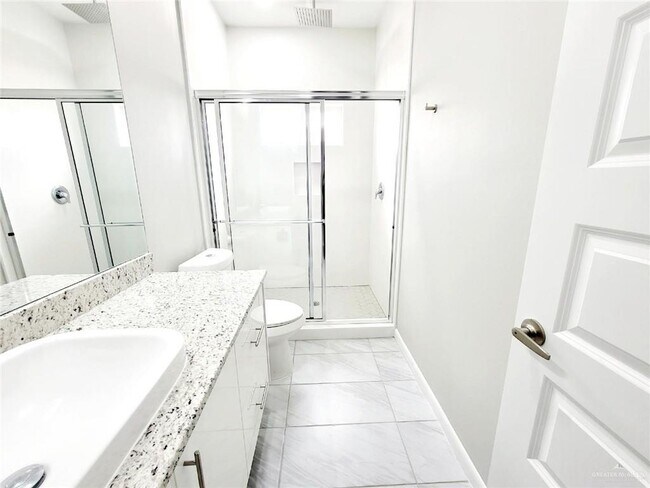 Building Photo - 3803 Las Vistas Ln