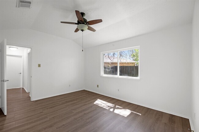 Building Photo - 2302 Doverglen Dr