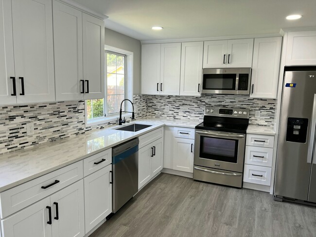Primary Photo - 10284 NE 129th Ln