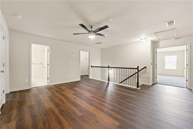 Building Photo - 2462 Whiteoak Run