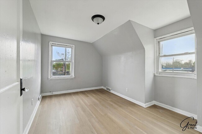 Building Photo - 18330/18332 Kelly Rd - Wise Man Investing LLC