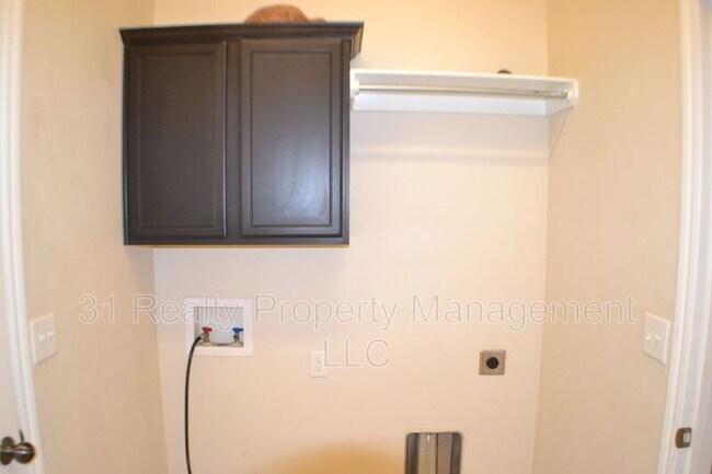Building Photo - 1220 Randolph Dr