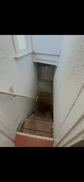 Building Photo - 603 NE Beech St