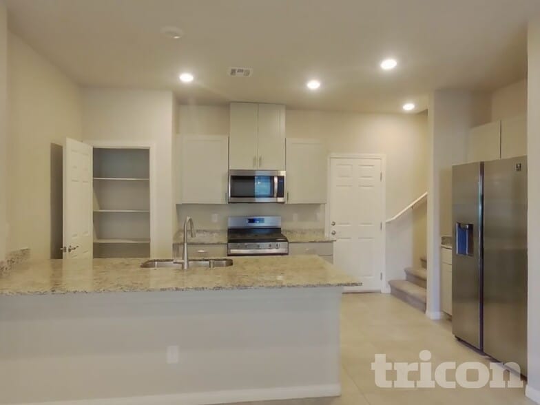 Building Photo - 7237 Halo Falls St