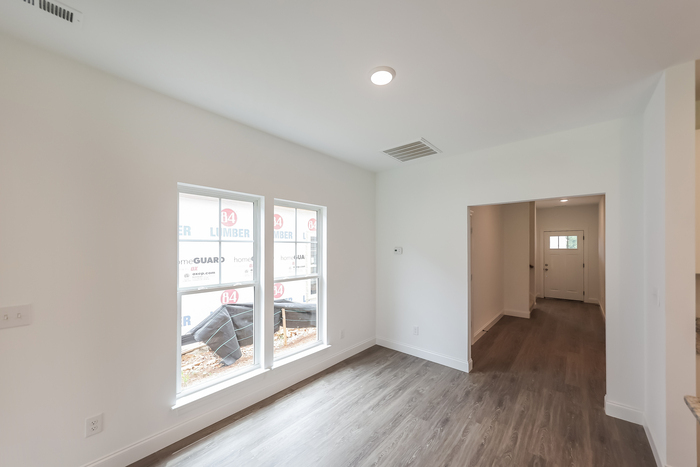 Building Photo - 1016 Highgrove Hts NW