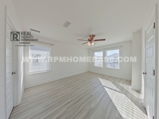 Building Photo - Stunning New Townhome Near Beaches – Move ...