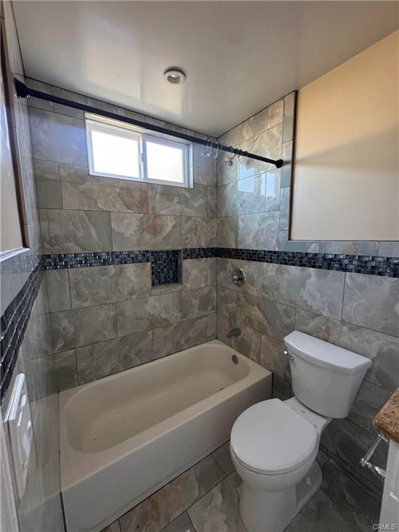 Building Photo - 3533 W 109th St