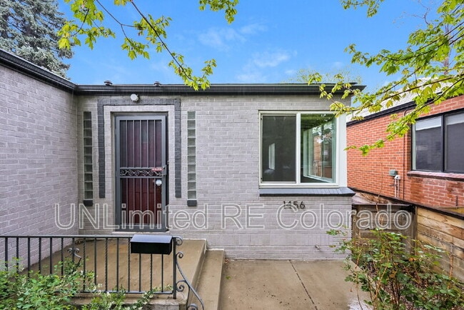 Building Photo - 1456 Elm St