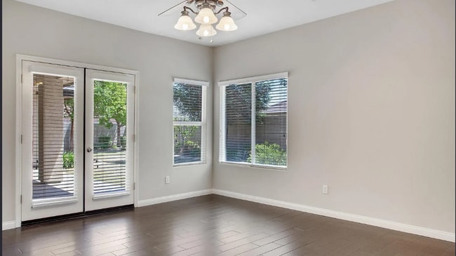 Building Photo - 5 Bedroom/3 Bath Home with Paid Solar System - $3295 Per month!